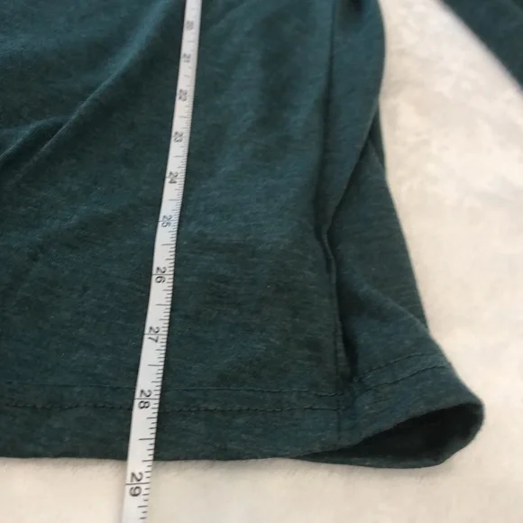 Emery Rose boho Green Top wood buttons right shoulder long sleeves Plus size 2X - Picture 9 of 9